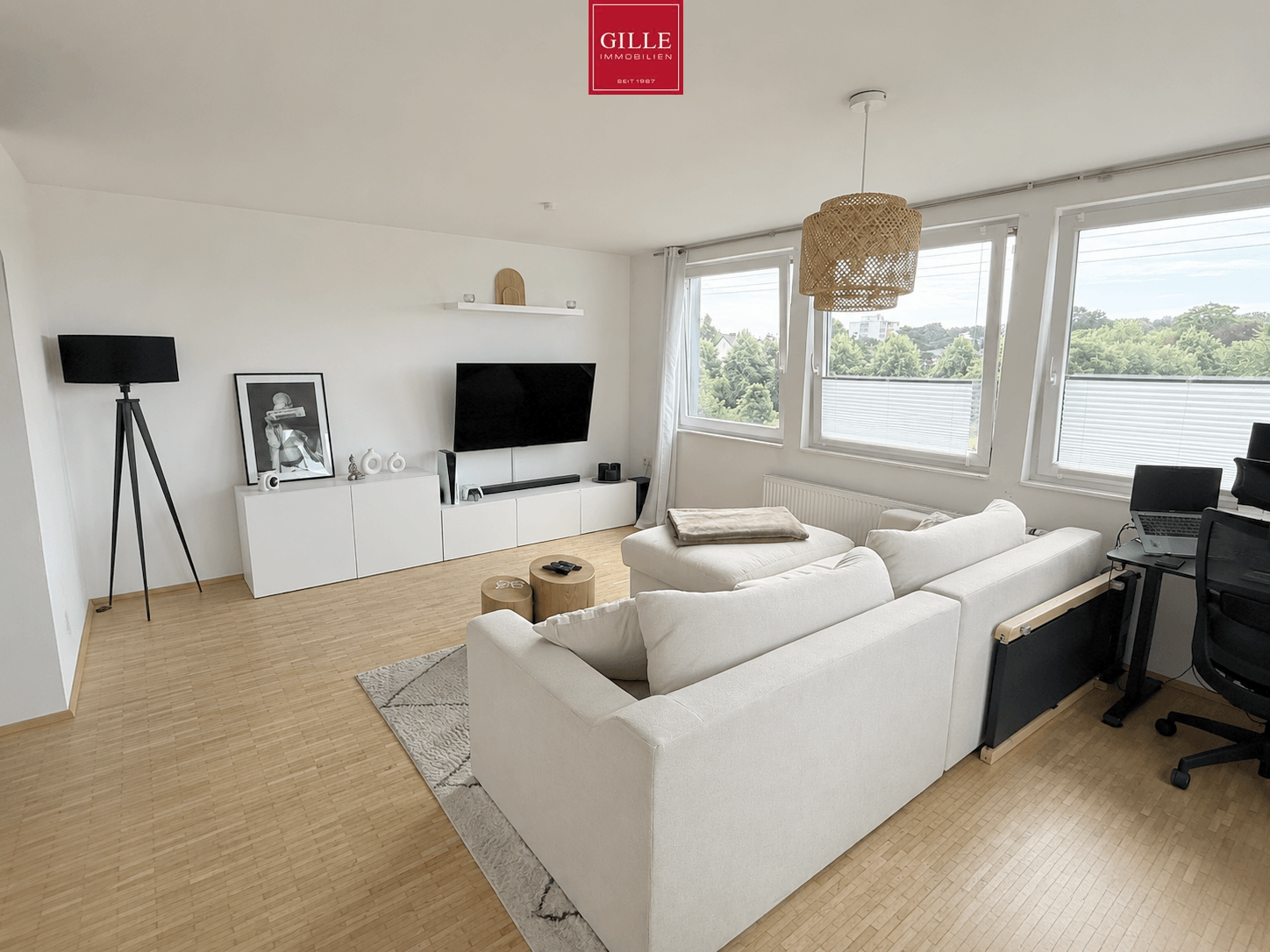Ansicht 2 von: Düsseldorf-Wersten: Gemütliche 2-Zimmer-Dachgeschosswohnung mit Dachterrasse und modernem Duschbad
